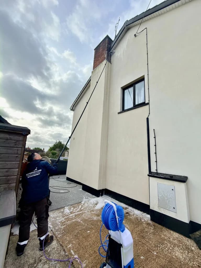 Professional exterior cleaning equipment